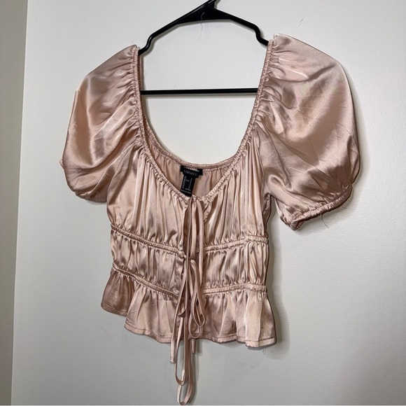 🖤Silk Pink Puff Sleeve Top - Picture 3 of 5